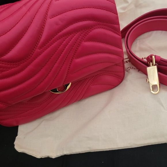 Salvatore Ferragamo Lexi Shoulder bag - Picture 2 of 8